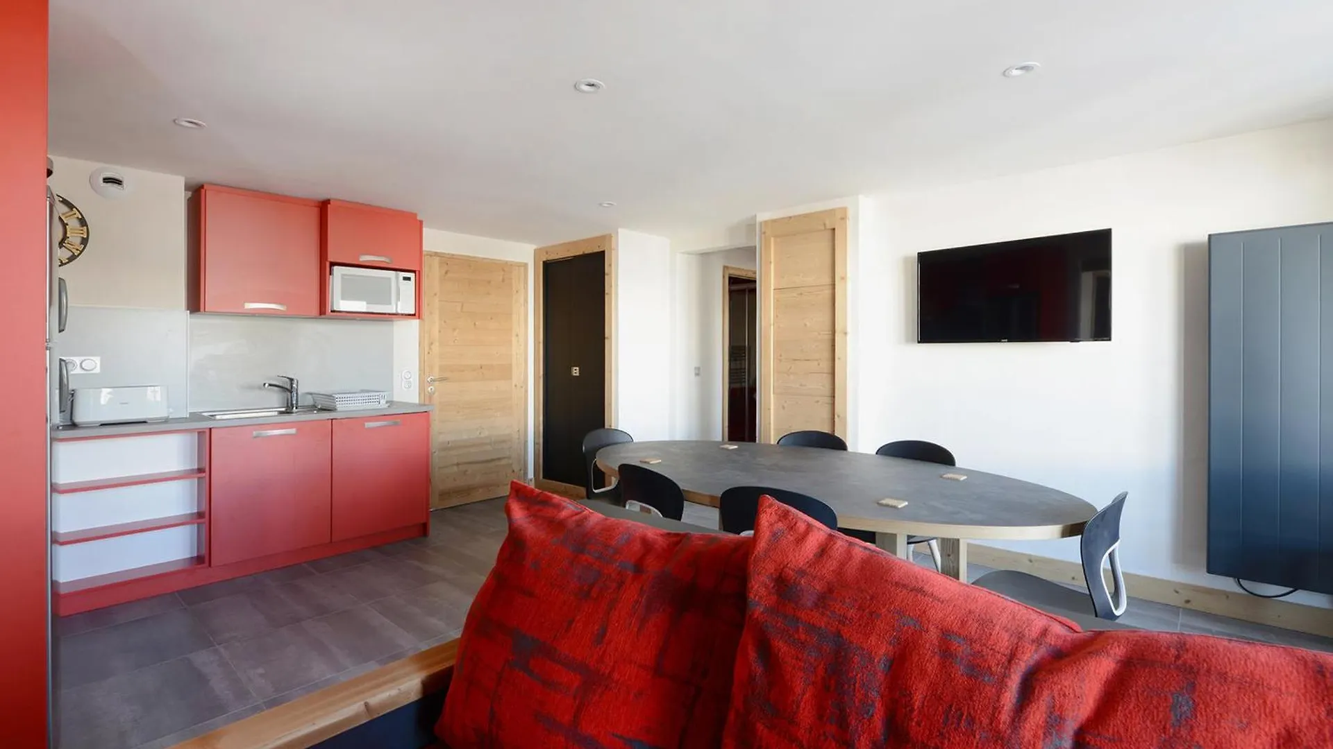 Apartment Appartement Cosy, Proche Des Pistes Avec Balcon, Spa Et Equipements Modernes - Fr-1-181-1965 La Plagne-Tarentaise